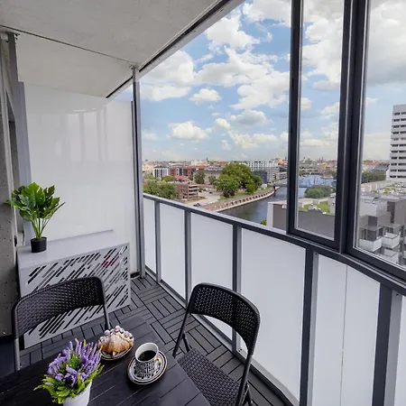 Quorum - Z Widokiem Na Odre By Bqqk Вроцлав